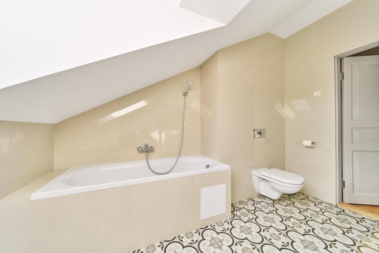 Modern Two-Bedroom Apartment, Vilnius City Centre Eksteriør bilde