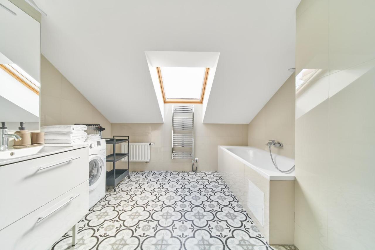Modern Two-Bedroom Apartment, Vilnius City Centre Eksteriør bilde